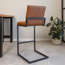 Industriële Barkruk Kuba Cognac - Zithoogte 78 Cm - Kunstleder - Bruin -LeenBakker Winkel 1000042372 0102
