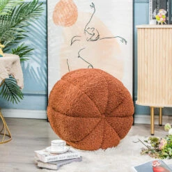 Poef Met Terracotta Krullen En Houten Basis -LeenBakker Winkel 1fea5045ae3245ee98f90bb70fb8b692