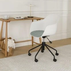 Nolon Nout-Liz Bureaustoel Wit - Zacht Groen Kussen - Zwart Onderstel -LeenBakker Winkel 21f9d87f46aa4c7e8936acc455b7cd9c