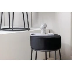 Svea - Nox Poef - Velvet - Zwart -LeenBakker Winkel 220a8daf3267444a91ff99672d33f5e6