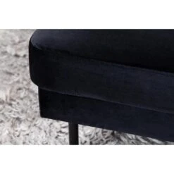 Svea - Rio Hocker - Velvet - Zwart -LeenBakker Winkel 27465c68f1d6406eac5cfcbd4af06f1e