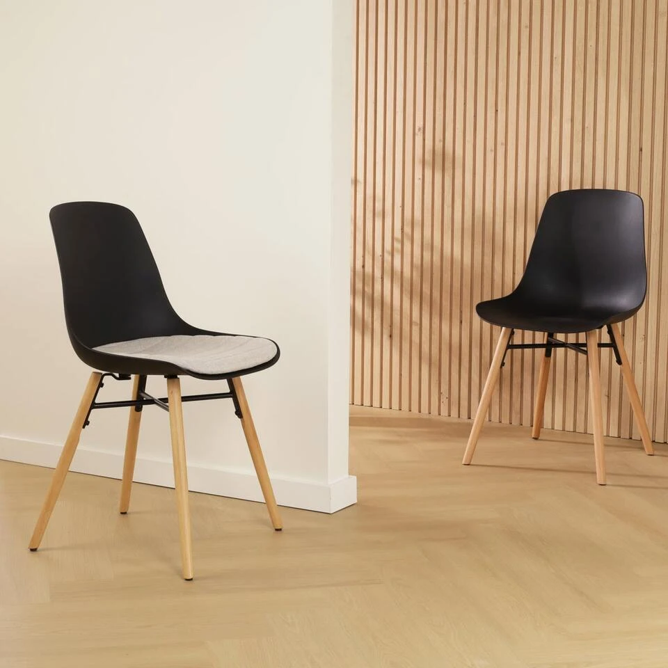 Nolon Nena-Pip Eetkamerstoel Zwart - Kunststof - Houten Poten 9 Nolon Nena-Pip Eetkamerstoel Zwart - Kunststof - Houten Poten - Afbeelding 7