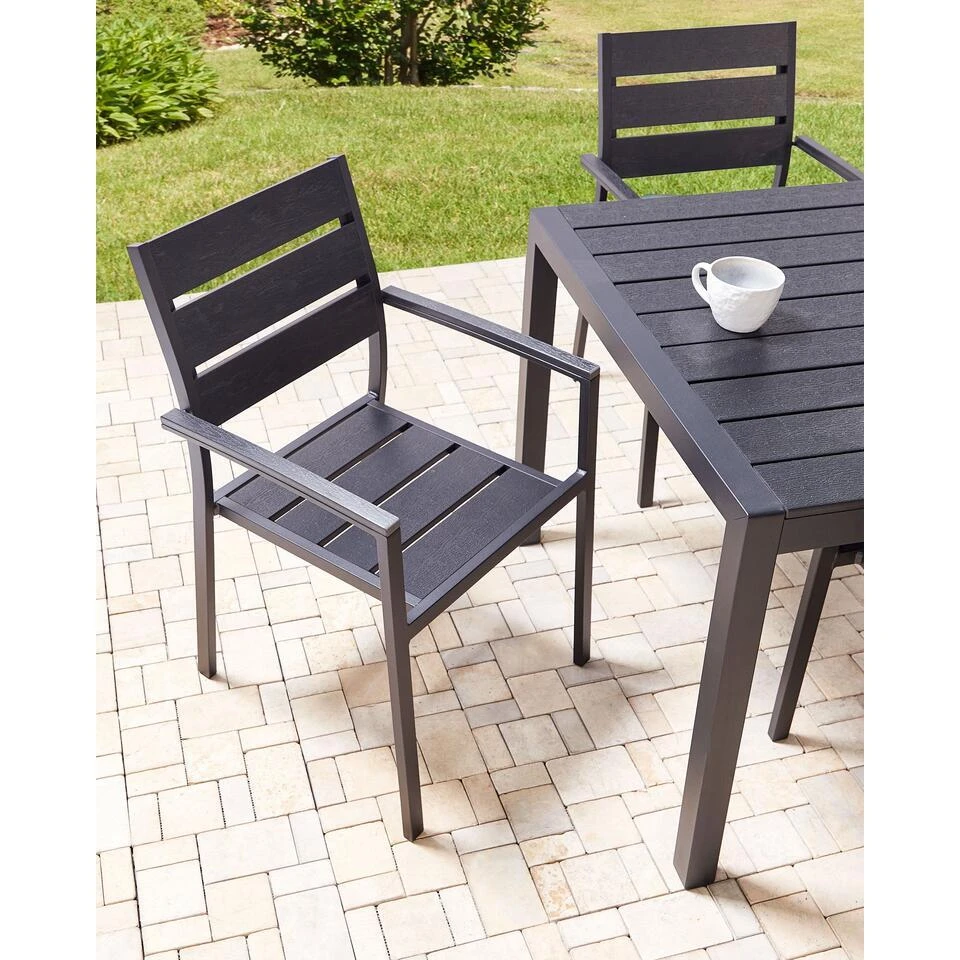 VERNIO - Tuinstoel Set Van 6 - Zwart - Kunsthout/Aluminium 6 VERNIO - Tuinstoel Set Van 6 - Zwart - Kunsthout/Aluminium - Afbeelding 4