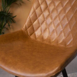 Industriële Barkruk Juno Cognac - Zithoogte 70 Cm - Kunstleder - Bruin 16 Industriële Barkruk Juno Cognac - Zithoogte 70 Cm - Kunstleder - Bruin -LeenBakker Winkel cb959482d6d642818aa818d386482b5b