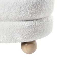 CHILLY - Poef - Gebroken Wit - Bouclé -LeenBakker Winkel d11a8b0b02684b238876f5110d5e3975