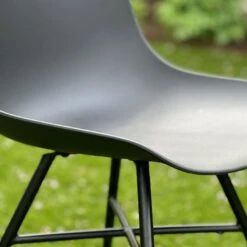 Nolon Noa-Pip Kunststof Tuinstoel Zwart - Zwart Onderstel -LeenBakker Winkel d6e719a08a884add8a91a94546b3b040