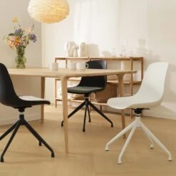 Nolon Nola-Pip Eetkamerstoel Zwart - Draaibaar - Zwart Onderstel -LeenBakker Winkel f5ab6197fb9f409690cff70edfaa6474